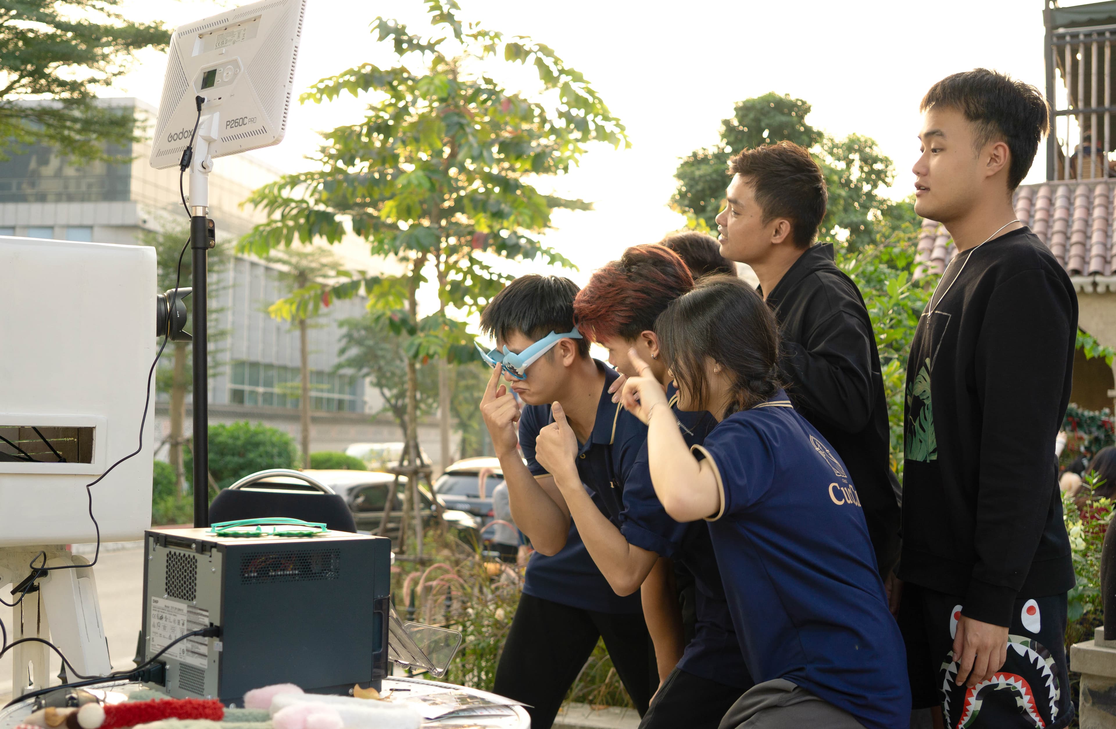 Khách vui chơi photobooth